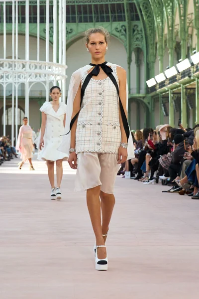 Look 23